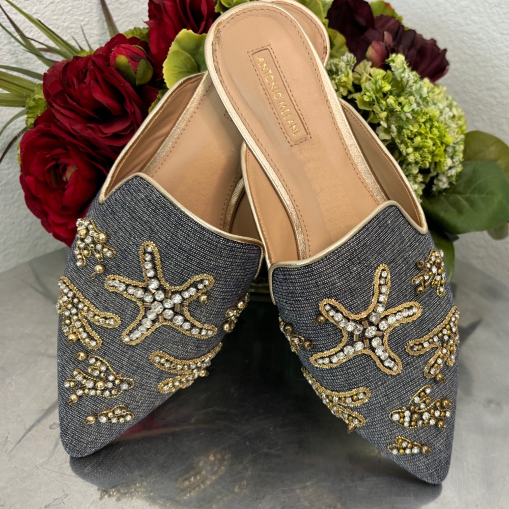 ANTONIO MELANI  METALLIC FLAT SLIDES  OUTLINED WITH A STARFISH THEME